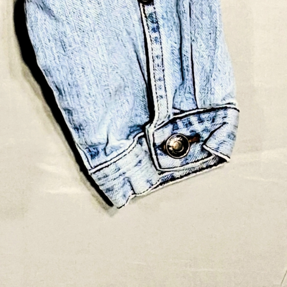 Women's Size 16 Old Navy Light Blue Button Down Denim/Jean Jacket - Picture 8 of 9